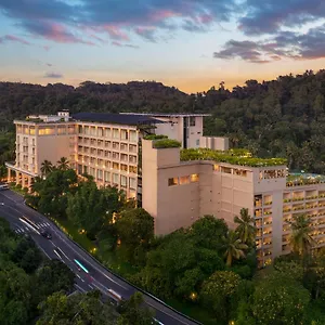Hotell The Golden Crown